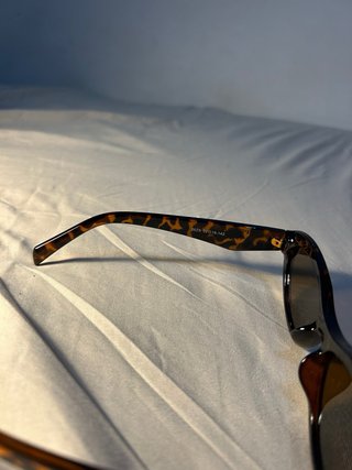 Gafas de sol Prada negras con caja y estuche – Muy