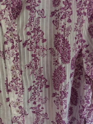 Blusa Massimo Dutti Morada y Blanca
