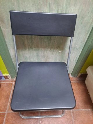 Silla plegable IKEA negra