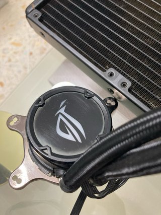 Asus Rog Strix LC 360 dissipatore AIO CPU