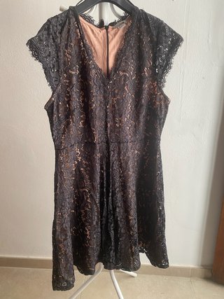 Vestido de encaje negro H&M tall L muy buen estado