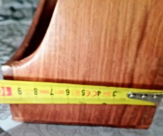 Portacartas de madera con diseño floral