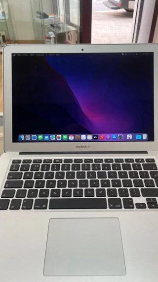 MacBook Air 2017 i7 128GB 8GB RAM Plata