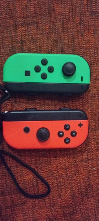 Nintendo Switch + Juegos y Accesorios