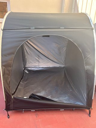 Tienda impermeable para 4 bicicletas