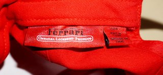Gorra Ferrari original + tres gorras más.