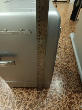Mini Nevera Minicooler 12v y 220v, ideal camper
