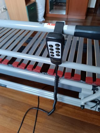 Cama articulada con somier