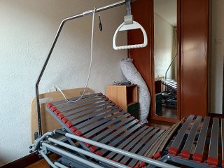Cama articulada con somier