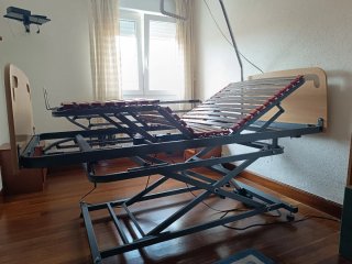 Cama articulada con somier