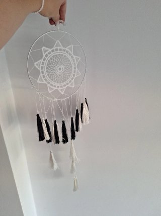 Atrapasueños blanco y negro