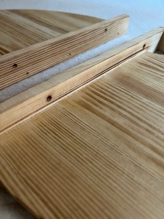 2 Baldas esquineras de madera