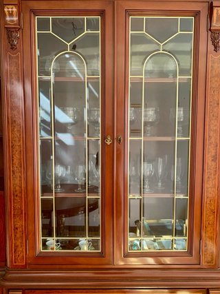 Mueble Salón boiserie con vitrina estilo Vintage