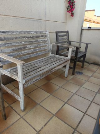 Conjunto de muebles de jardín de madera