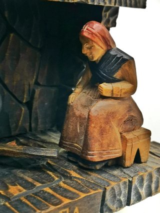 Cofre antiguo de madera tallada Lareira gallega