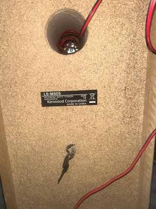 Altavoces Kenwood 60W.