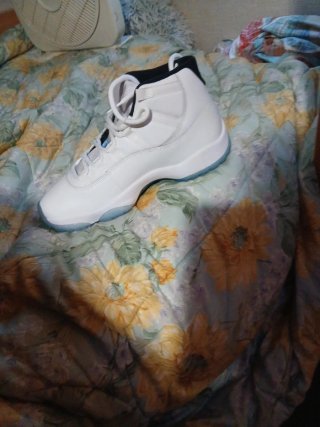 Zapatillas Jordan Blancas y Azules
