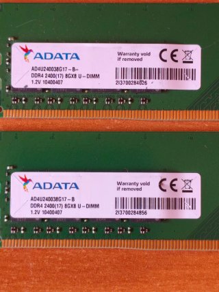 2x 8GB DDR4 ADATA 2400MHz Módulos RAM