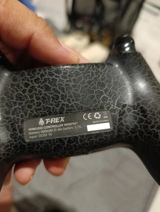 Mando de videojuegos negro