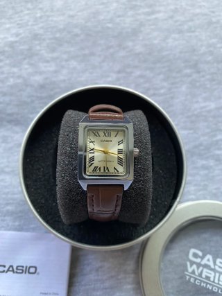 Reloj Casio Vintage Cuadrado Correa Marrón
