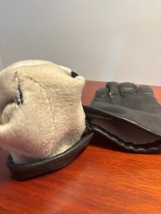 Guantes de cuero negros