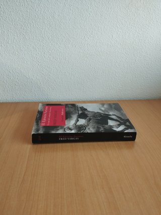 El Ejército Furioso Un caso del comisario Adamsb..