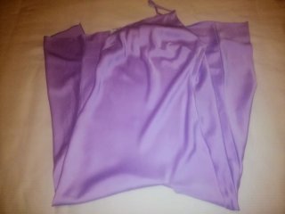 Vestido ASOS morado con abertura