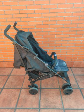 Passeggino Chicco con copertura antipioggia