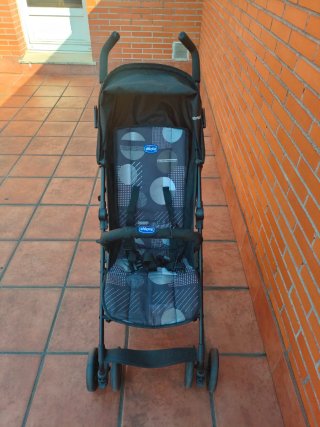 Passeggino Chicco con copertura antipioggia