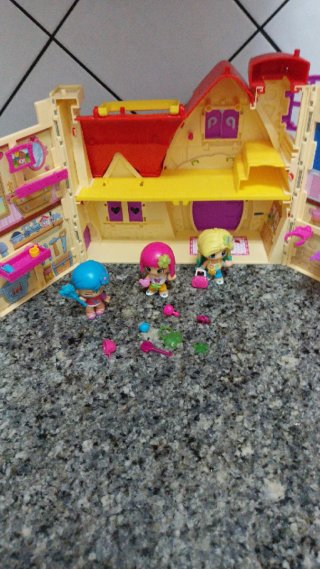 Casa Pin y Pon con 3 muñecas