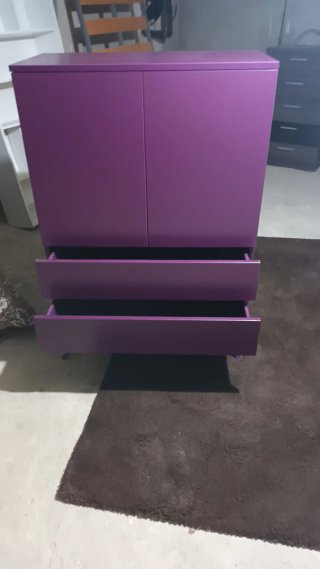 Mueble de almacenaje morado