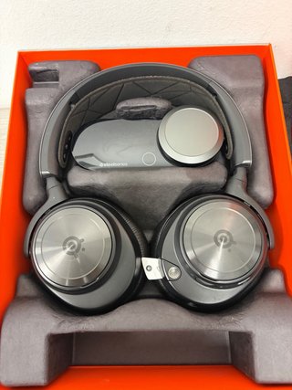 SteelSeries Arctis Nova Pro Auriculares Gaming