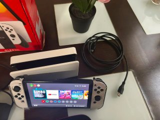Nintendo Switch OLED + Accesorios