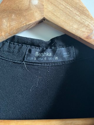Camisa negra Bershka botones talla S