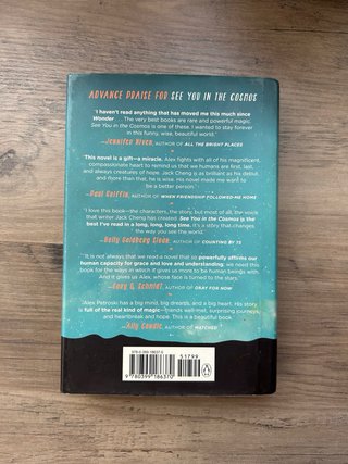 Libro “See You In The Cosmos” en Ingles