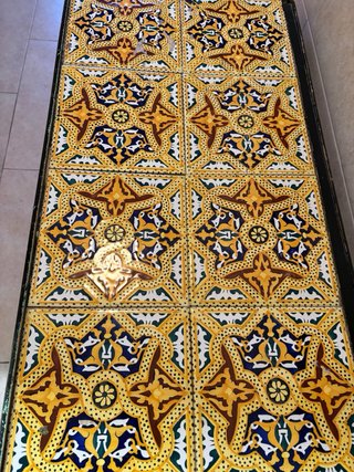 Mesa centro azulejos cerámica y madera