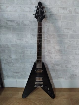 Samick Flying V FV-450BK Guitarra Eléctrica Negra