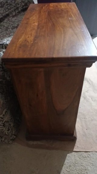 Mueble de teka rústico
