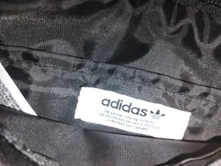 Riñonera Adidas Originals Premium Essentials Negra