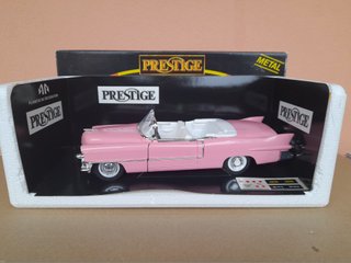 1/22 MODELLO CADILLAC PINK NO BURAGO MA SOLIDO