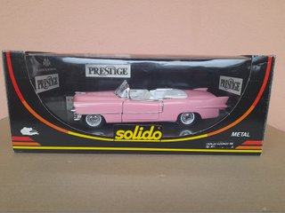 1/22 MODELLO CADILLAC PINK NO BURAGO MA SOLIDO