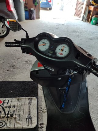 Daelim NS 125 Scooter Plata