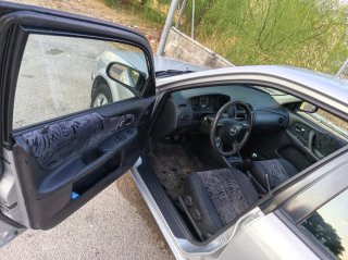 Mazda 323 2000