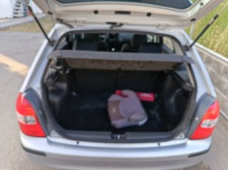 Mazda 323 2000