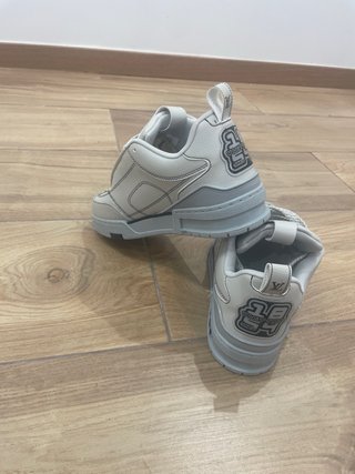 Zapatillas Louis Vuitton Blancas y Grises