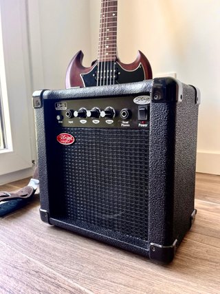 Amplificador de guitarra Stagg 15W