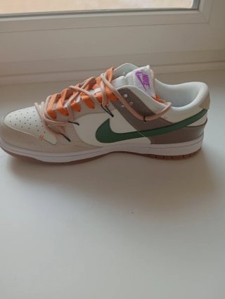 Nike SB Dunk Low