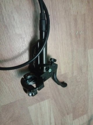 Freno delantero Shimano Zee + Deore