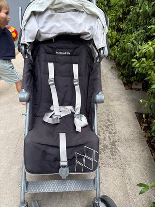 Silla de paseo Maclaren negra