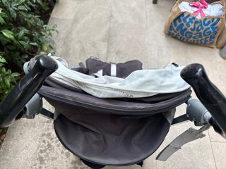 Silla de paseo Maclaren negra